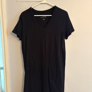 Universal Thread Black Short Sleeve V-Neck Tshirt Dress